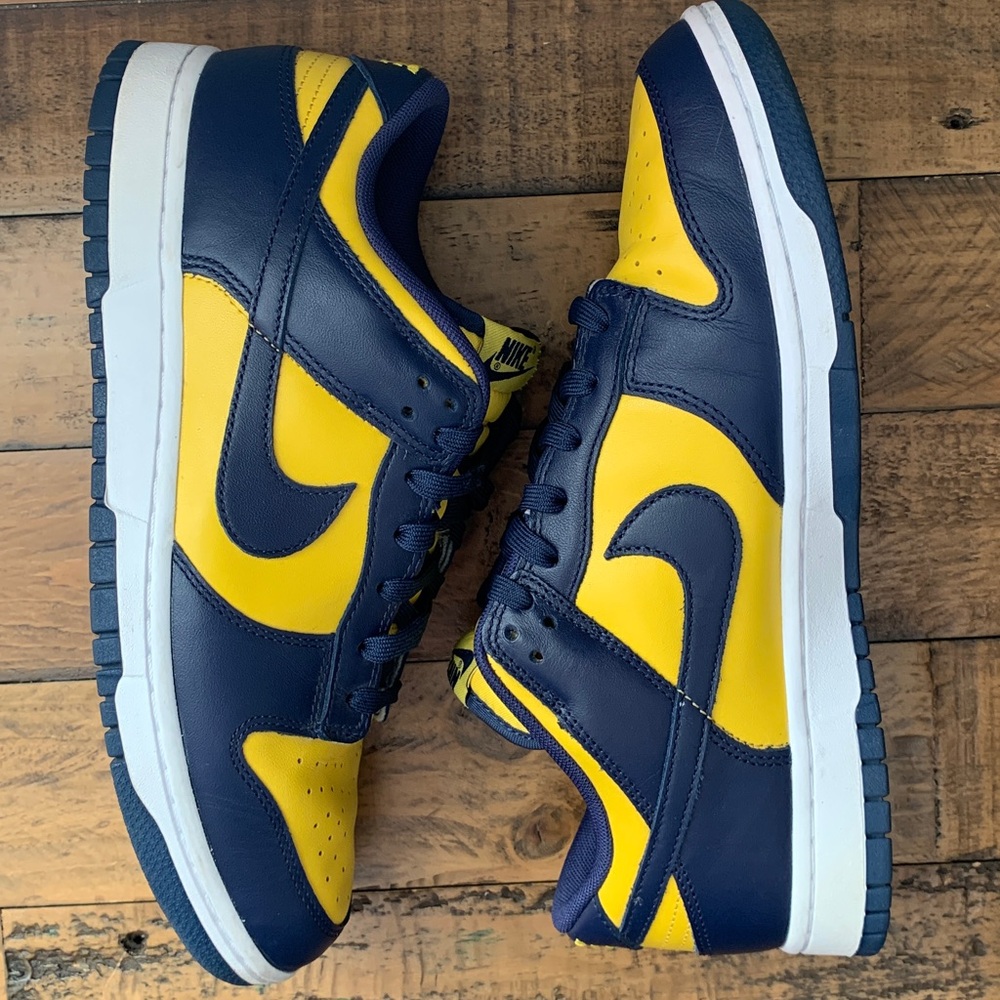 NIKE DUNK LOW MICHIGAN VARSITY MAIZE & NAVY BE TRUE TO YOUR SCHOOL SNEAKERS EUC